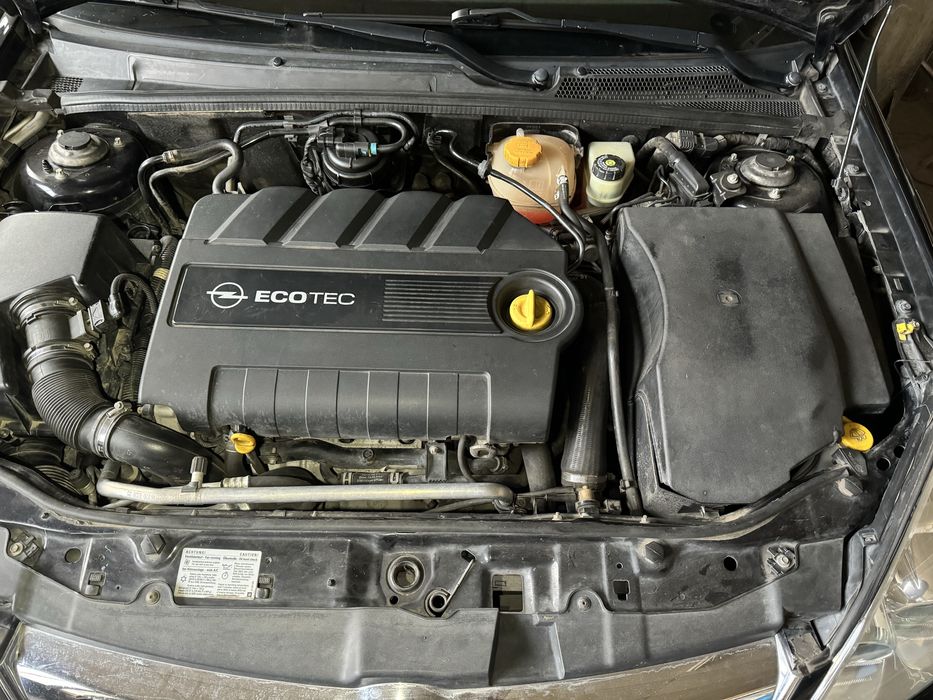 Опель вектра 2008 року