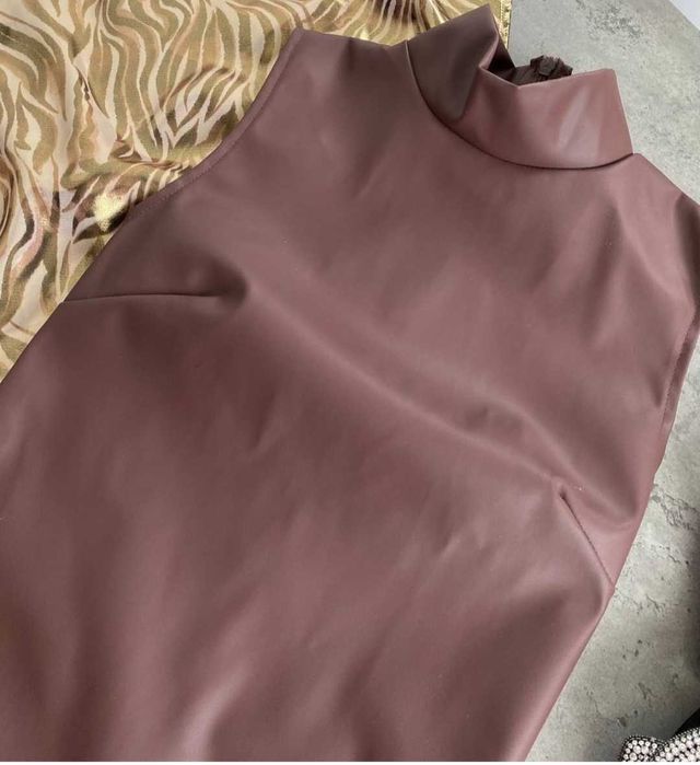 Неймовірна сукня.