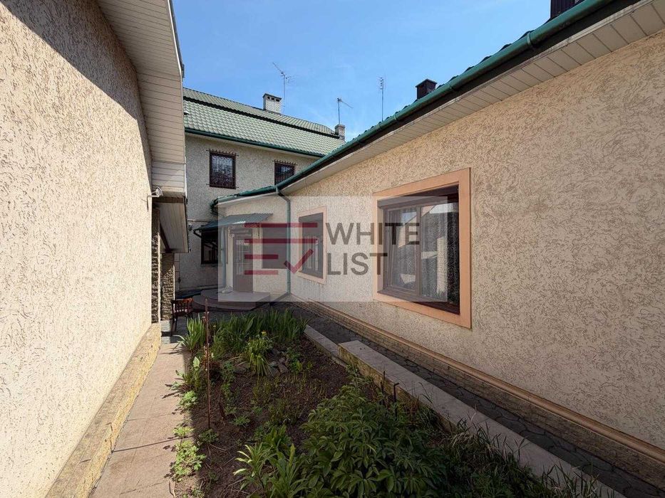 Продаж будинку вул. Ярошинська, 269м2