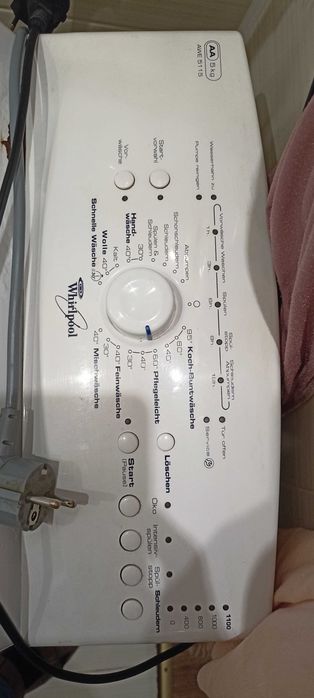 Продам пральну машинку whirlpool