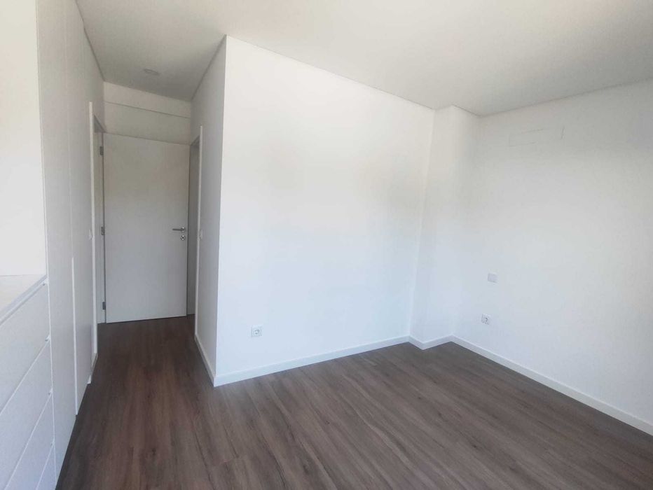 Apartamento T2 Remodelado e Equipado com Elevador em Grijó