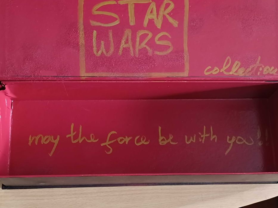 Conjunto de Bonecos e cartas Star Wars