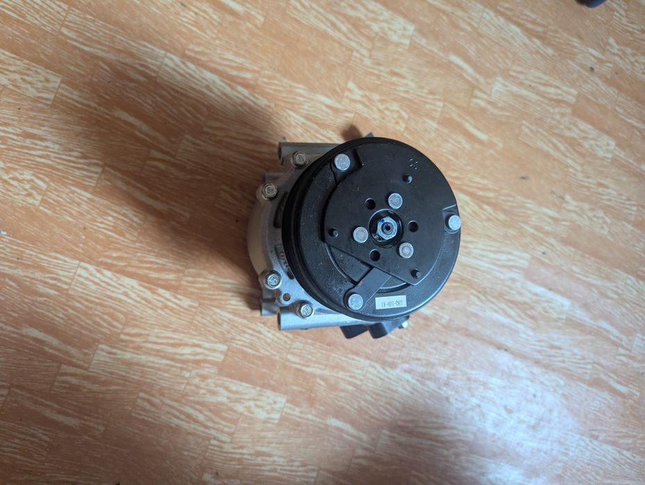 Компресор кондиціонера Honda Accord Nissens 89233