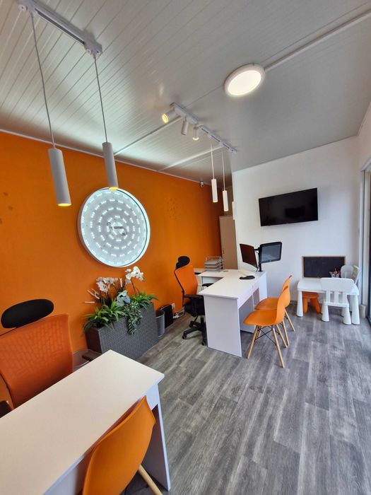 Nowoczesny Pawilon Biurowo-Handlowy 18m2 – Gotowy do Pracy