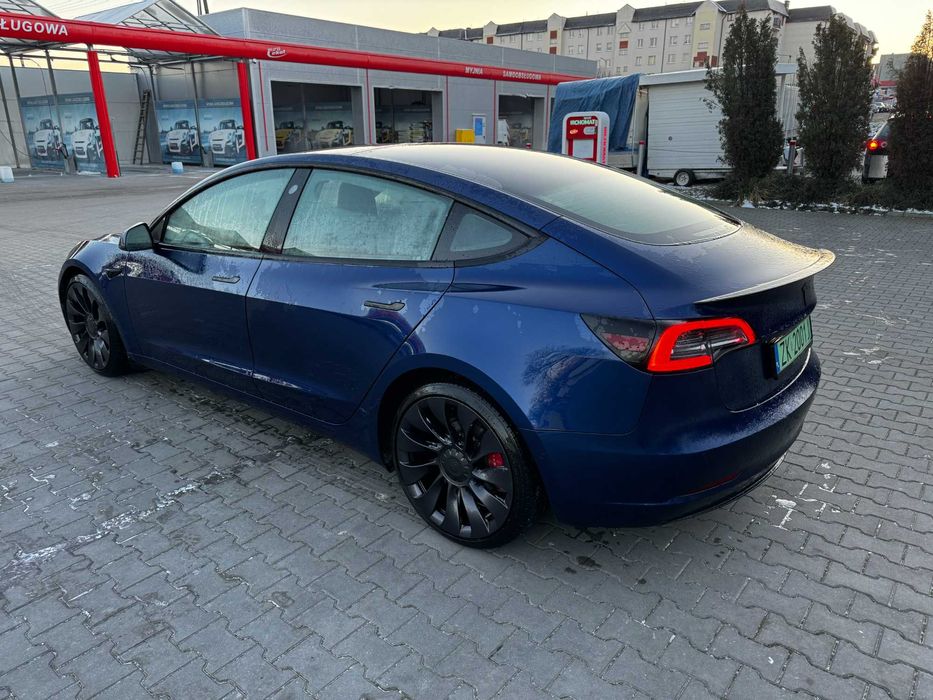 Tesla Model 3 Performance 2021 Deep Blue Samochód Elektryczny (polift)