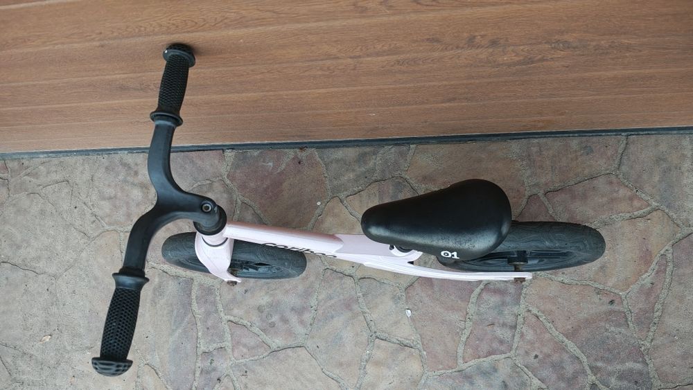 Rowerek biegowy Cariboo Magnesium Pro - różowy