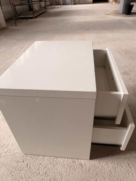 Cómodas  com 2 gavetas