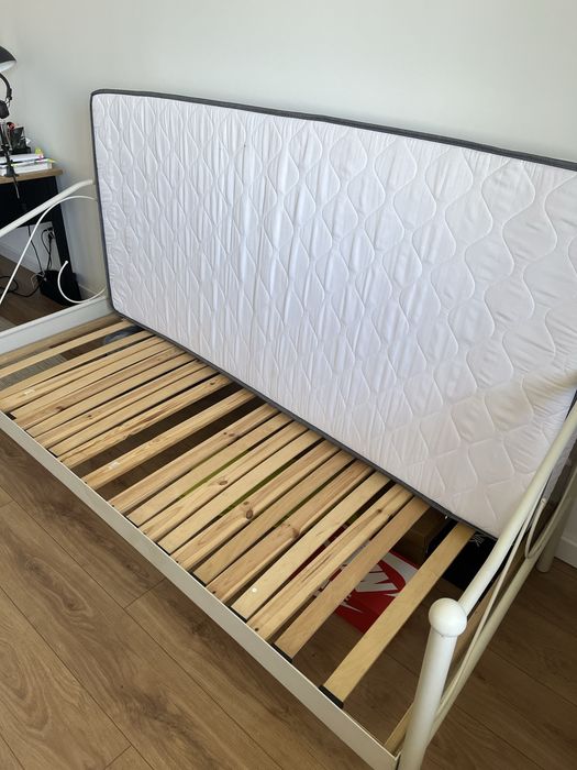 Metalowe łóżko rama, stelaż, materac 90x200