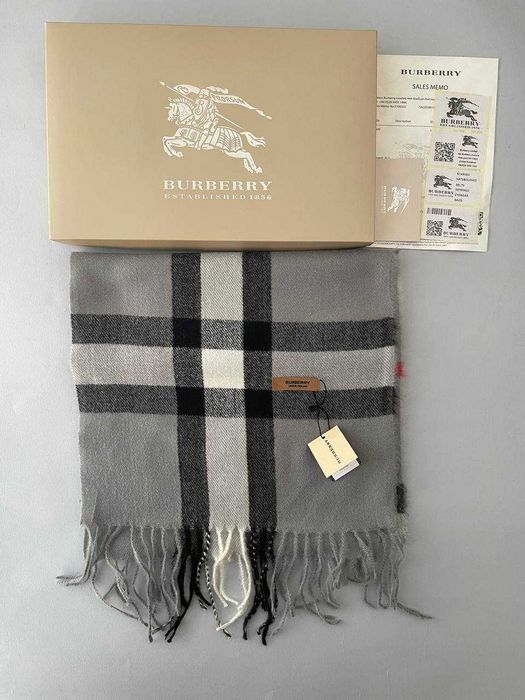 Шарф Burberry в клітинку сірий