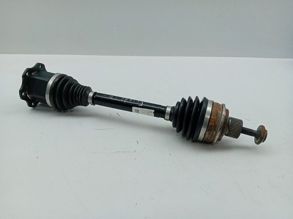 Transmissão frente direita AUDI Q8 (4MN)