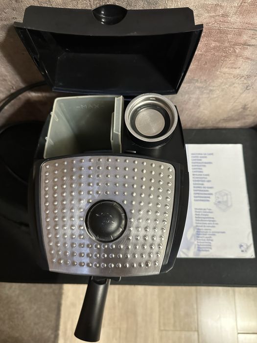 Кавоварка рожкова Delonghi EC155