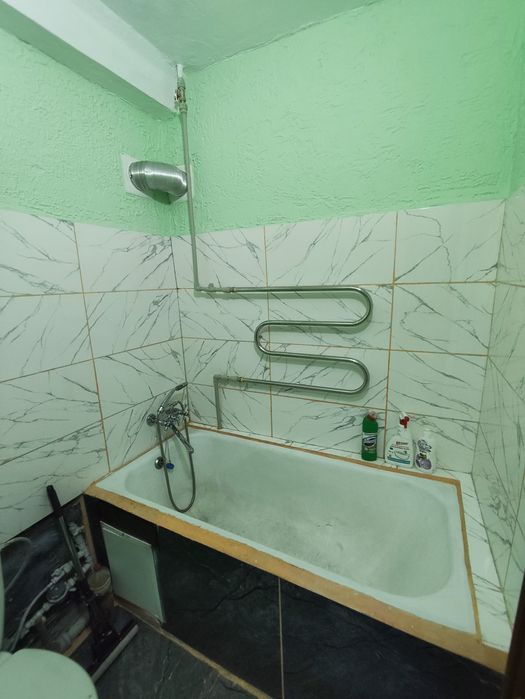 Продам 2х кімнатну квартиру в центрі міста "Амстор ,Україна"