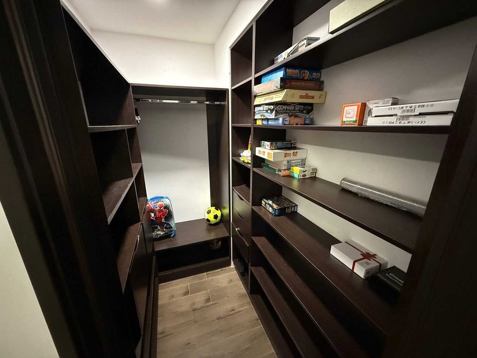 Велика стильна квартира в Аркадії. 4 спальні. Вид моря. Автономна.