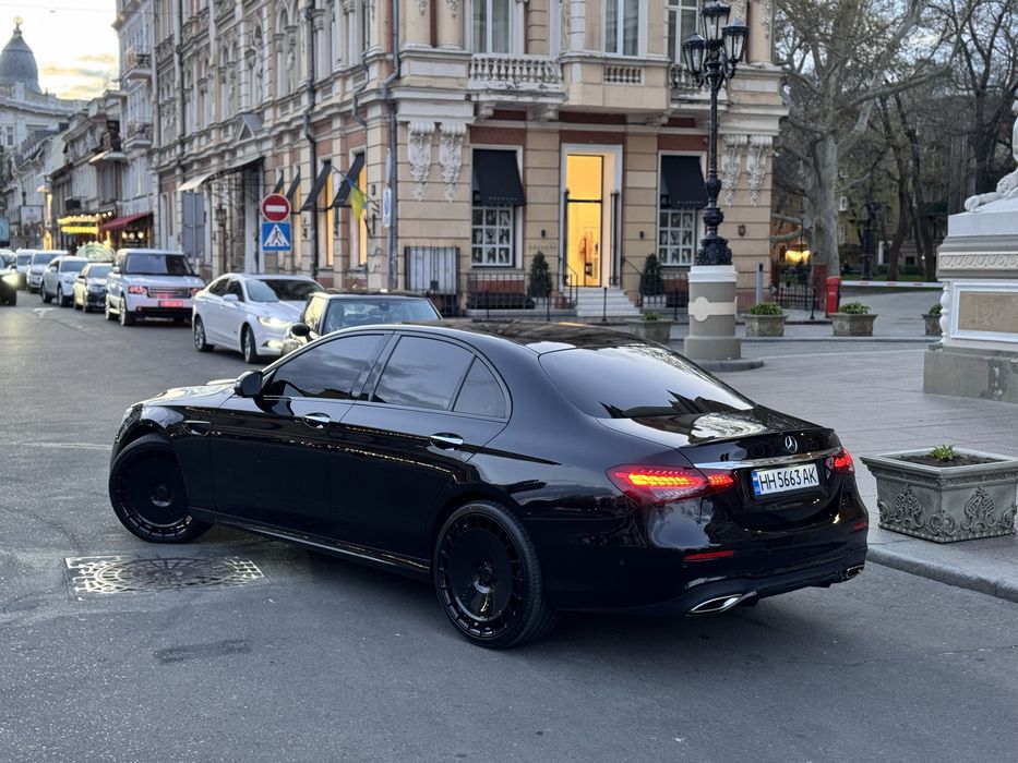 Mercedes-Benz E350 2022