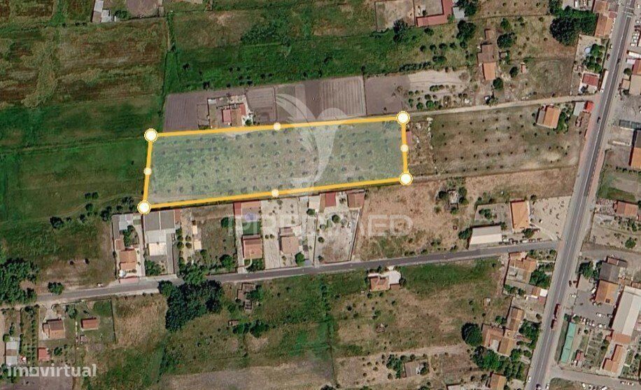 Terreno para Arrendar - Ideal para Estaleiro ou exposição