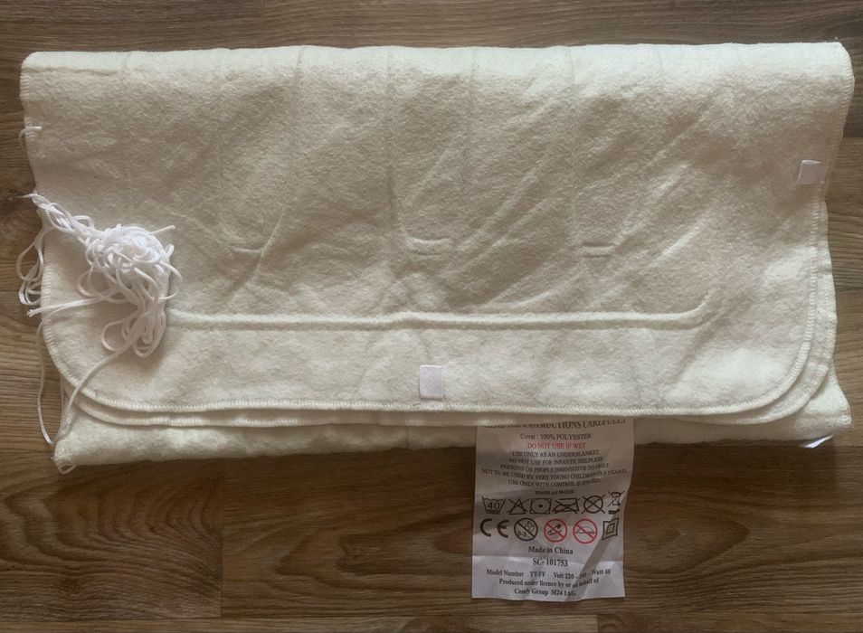 Тепле простирадло якісного виконання.