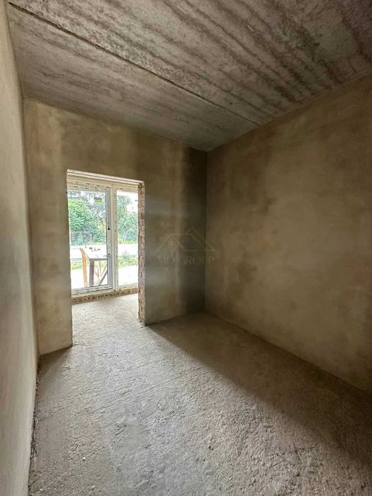 Продаж таунхауса 155м2 з гаражем в місті, поруч все необхідне!