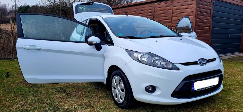 Ford Fiesta bezwypadkowy śliczny zadbany  świeżo po serwisie