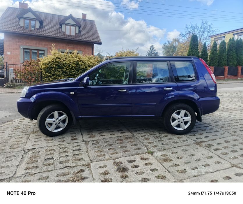 Sprzedaję ładne auto firmy Nissan