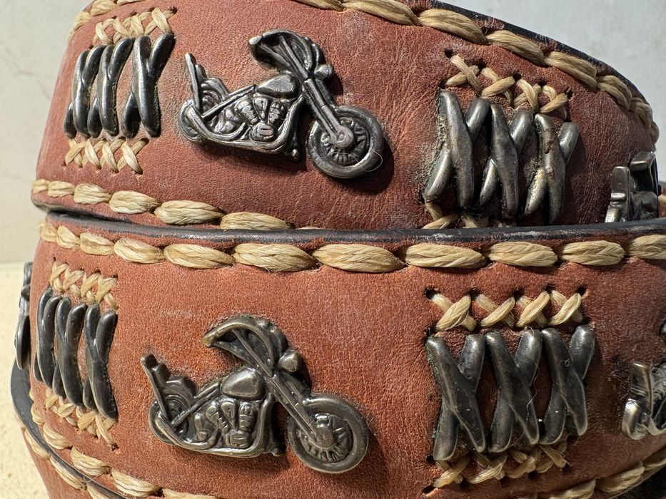 Vintage cinto de motoqueiro em couro Machine by Bassico