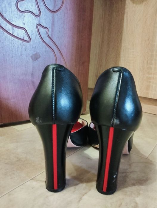 Туфлі від ISKRMA