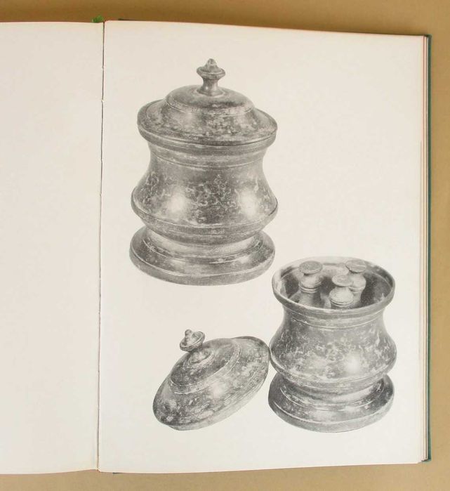 Antiga caixa para âmbulas dos Santos Óleos séc. XVII/XVIII