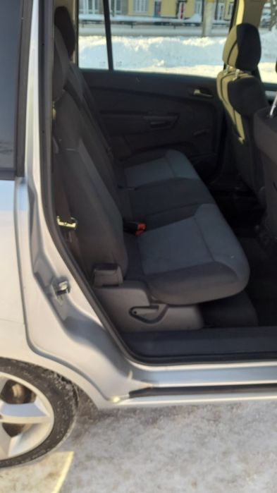 Свежепригнан Opel Zafira B 2006 Газ/бензин