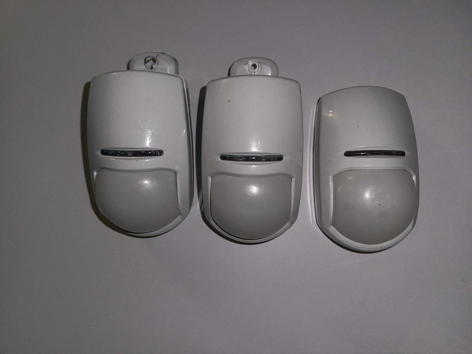 3x Pyronix Hikvision KX15DD czujnik wolumetryczny 15 m, automatyczna