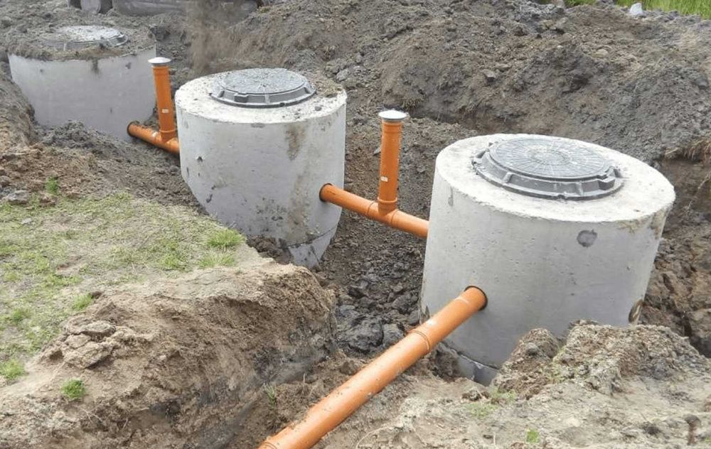 установка септика из бетонных колец.септик из стеклопластика