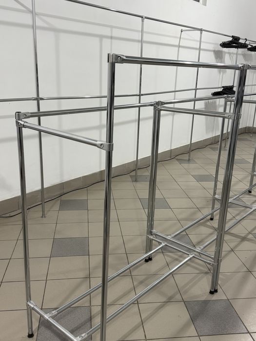 Вітрини для магазину скеконд хенд