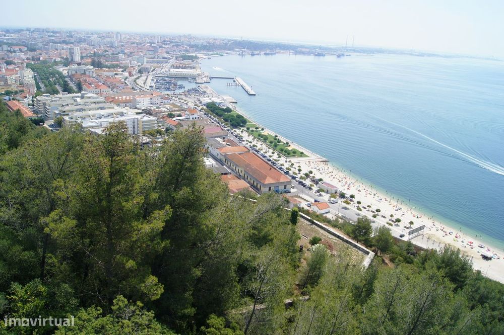 Apartamento T2 Mobilado e Equipado no Centro de Setúbal