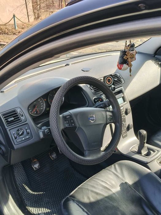 Volvo v50 . 1.6 дизель.2006 рік