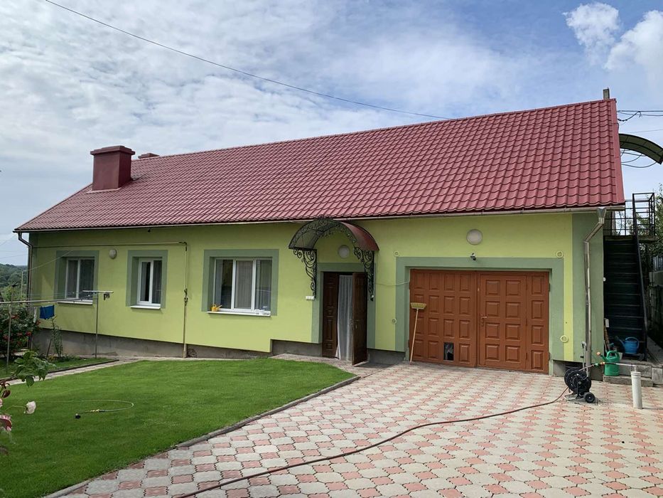 Будинок в Гусятині