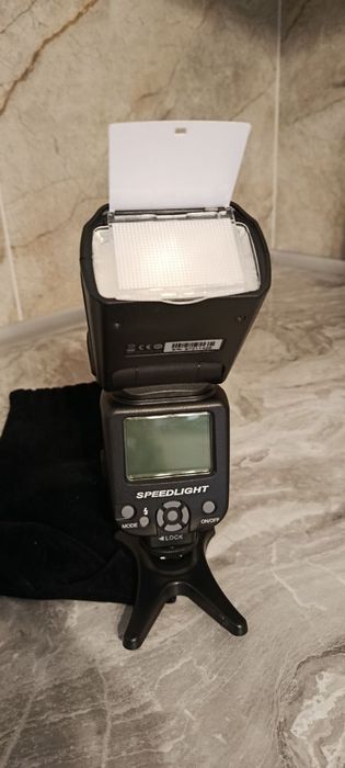 Продам спалах до Canon