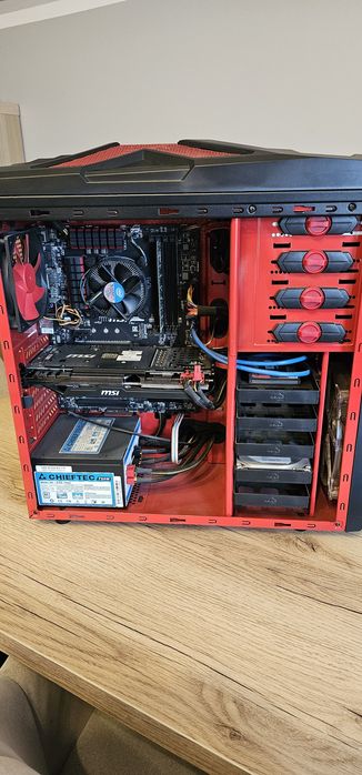 Komputer stacjonarny i7 R9 290X 8gb 750w