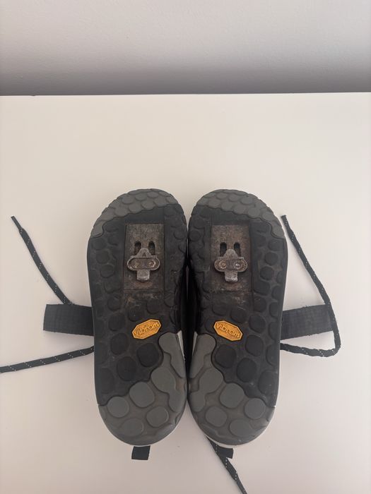 Sapatos MTB fizik gravita