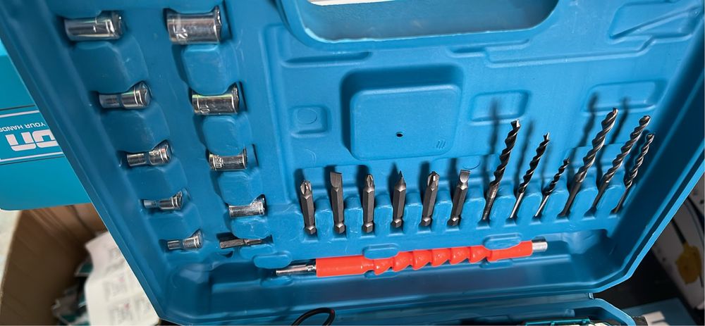 Maquina berbequim parafusadora com martelo bateria