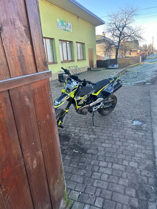 Хускварна 701 23 рік обмін на ктм 690