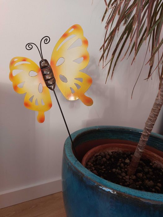 Borboleta para floreira