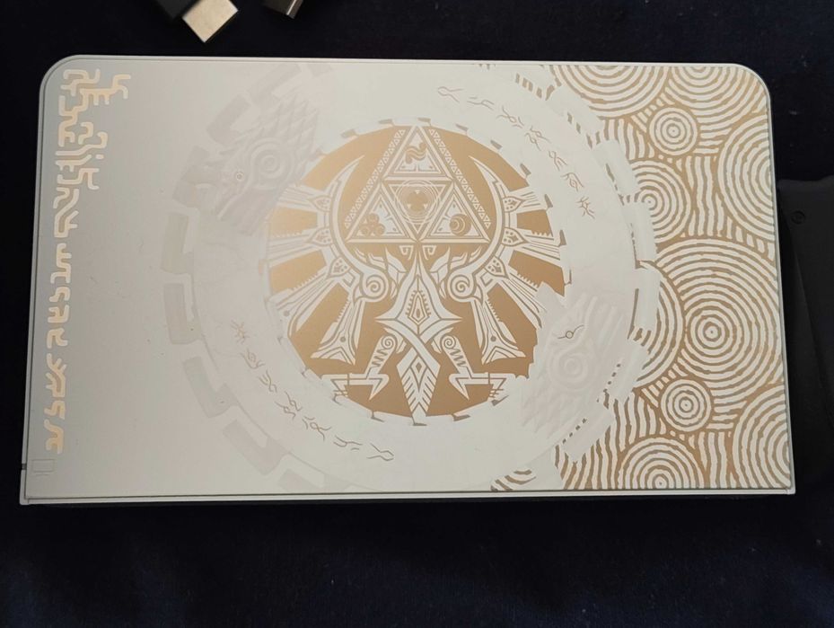 Nintendo switch OLED edição Zelda + 2 jogos