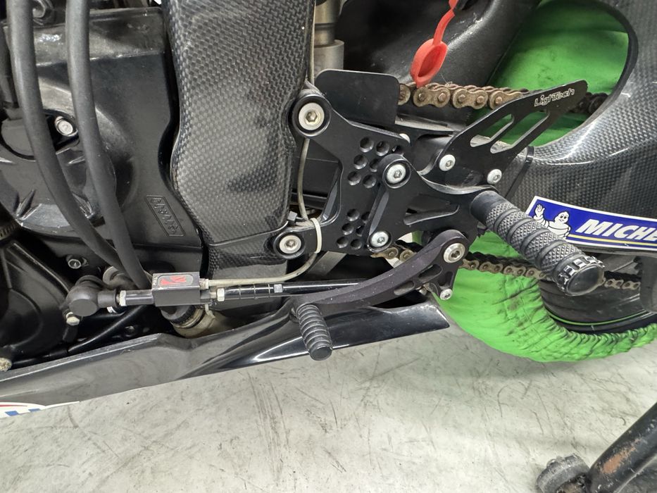 Moto Kawasaki zx6r