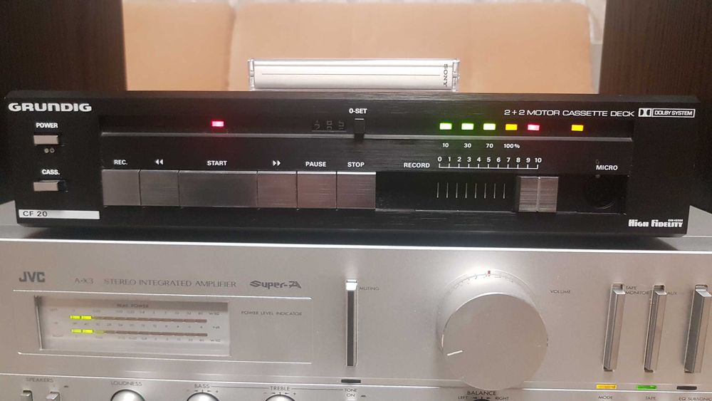 Кассетная дека Grundig CF 20 High Fidelity 2+2 motor made in Portugal: 3  200 грн. - Магнитолы и магнитофоны Кривой Рог на Olx