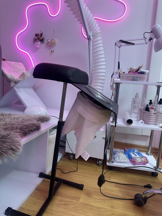 Витяжка педикюрна