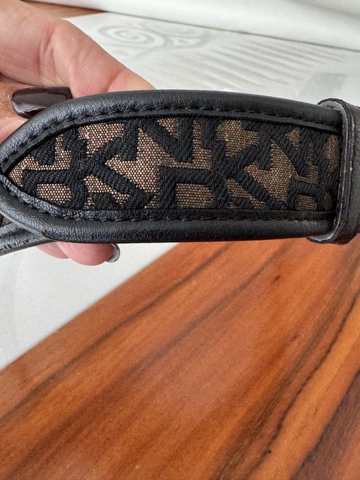 Cinto DKNY como novo
