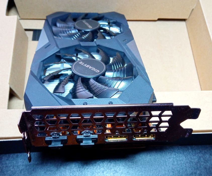 Відеокарта Gigabyte PCI-Ex GeForce RTX 3050 (GV-N3050WF2OCV2-6GD) нова