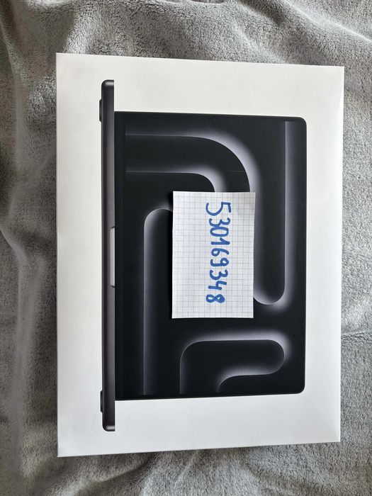 Apple MacBook Pro 14 in. 24GB RAM 1TB SSD with M5 Chip Space Black NOWY