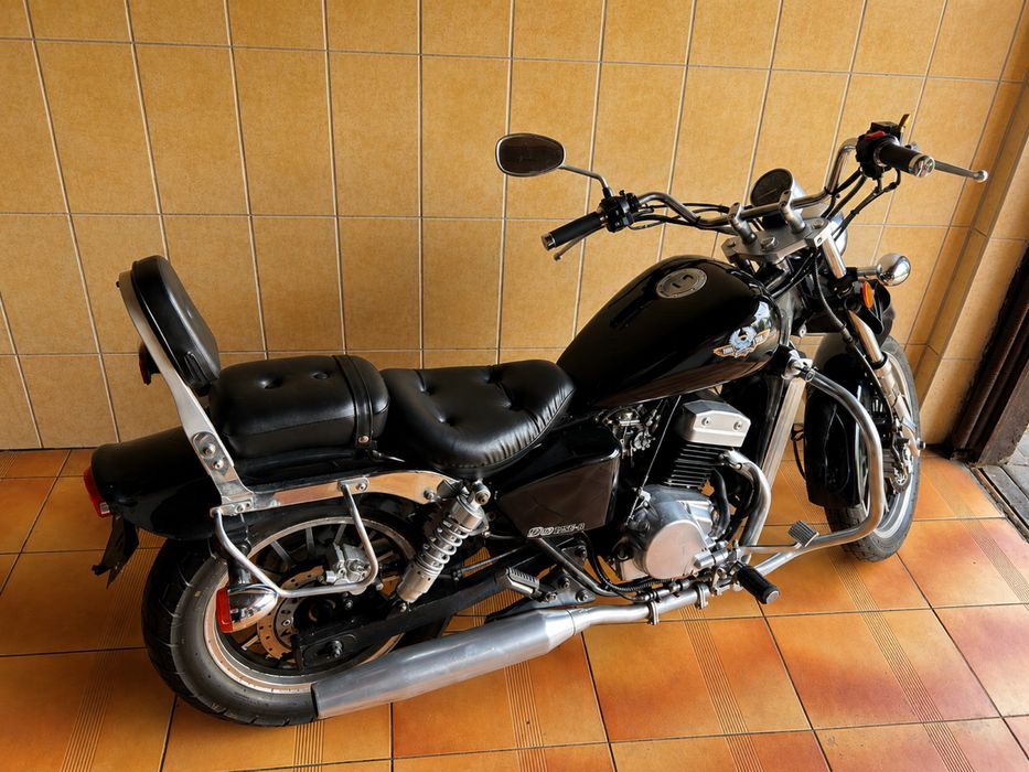 Motocykl chopper pojemność 125 CC DD125e-8