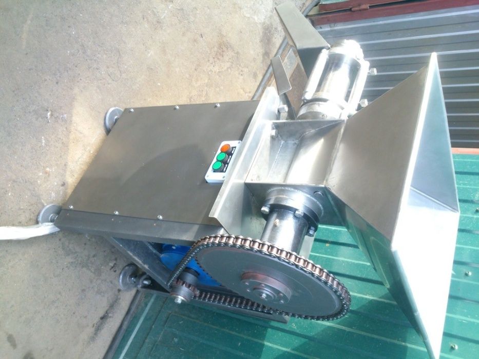 Прес механічної обвалки мс'яса ПМО 400