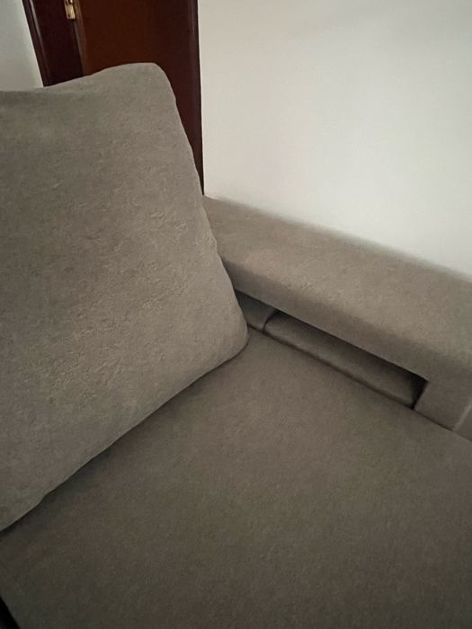 Sofá com Chaise Longue Cinza – 230 cm – Excelente Estado