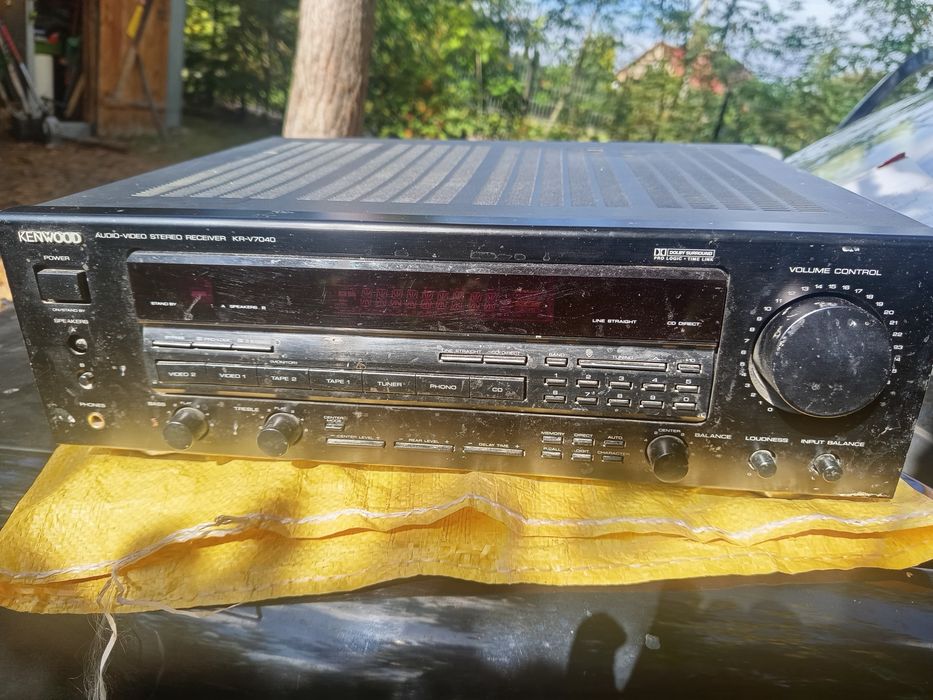 KENWOOD Audio Video Stereo Receiver KR - V704.